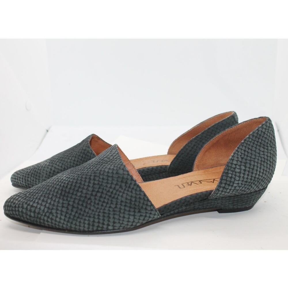 Sixty-Seven Anthropologie Blue Gray Textured Suede Flats sz 10M